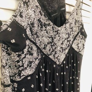 Lucky • black and white floral jersey maxi dress